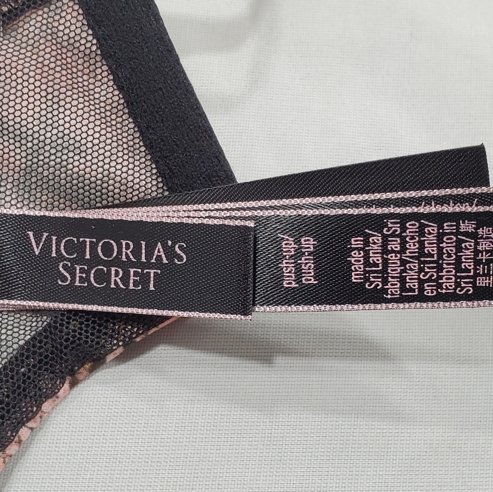 VICTORIA'S SECRET, Very Sexy Push-Up Snake Bra - Picture 9 of 11
